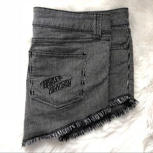 🖤 Harley Davidson Pinstripe Shorts